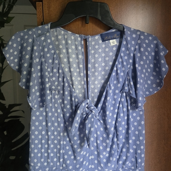 Blue Rain Blue Flutter Sleeve Romper Size Small - Picture 3 of 5